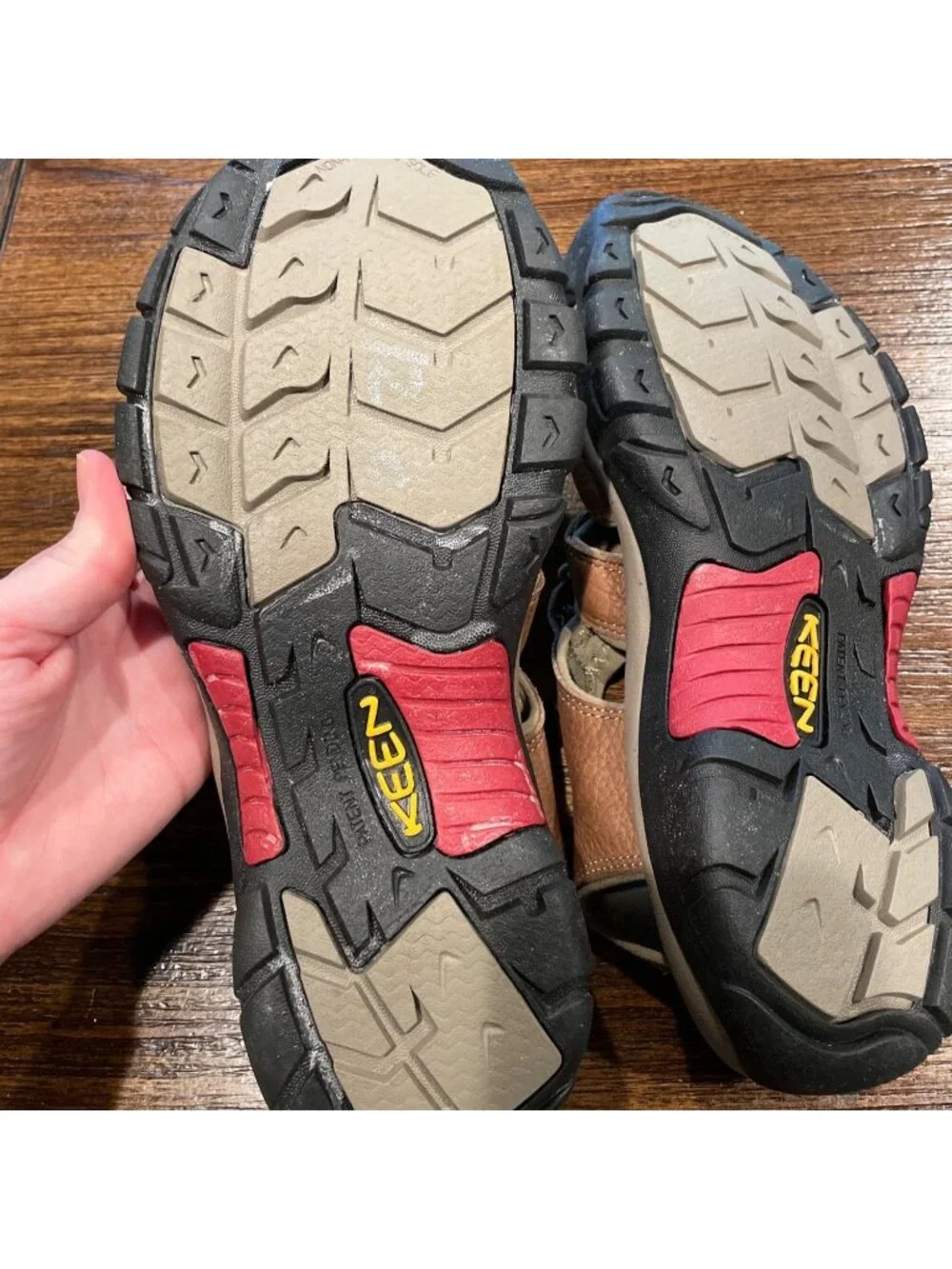 KEEN Newport Hiking Sandals Women's Sz 11 Brown Pink Gorpcore Outdoor Waterproof